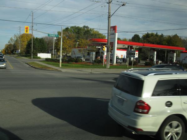 Newmarket to Union Station via GO Transit bus, 2012 10 19 (9).JPG