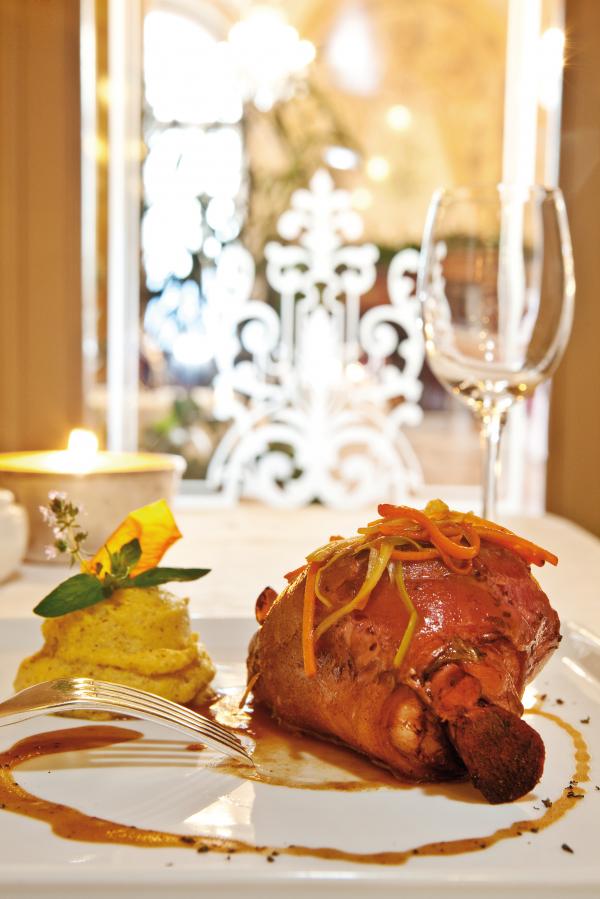 Nouvelle cuisine. Delicious plate ready