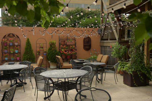 Outdoor restaurant