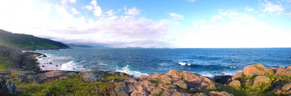 Panorama da Trilha da Praia da Silveira.