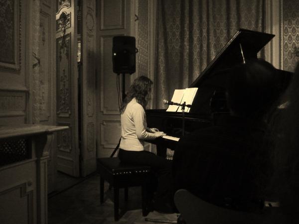 Piano In The Dark