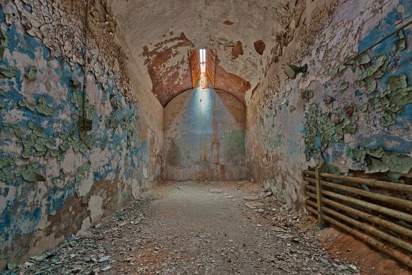 Prison Grunge Cell - HDR