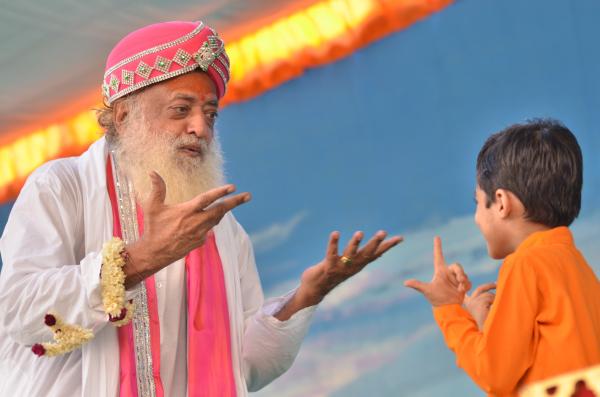 Pujya Sant Shri Asharamji Bapu (6)