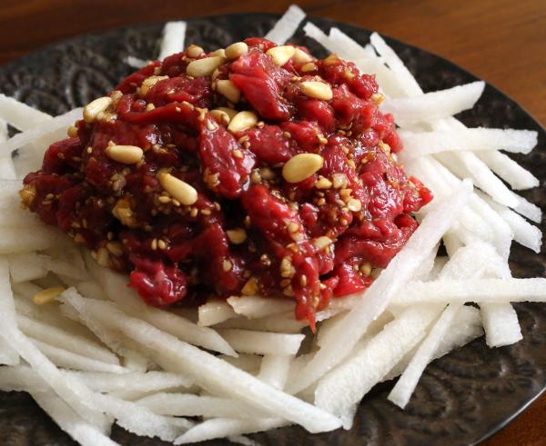 Seasoned Raw Steaks
