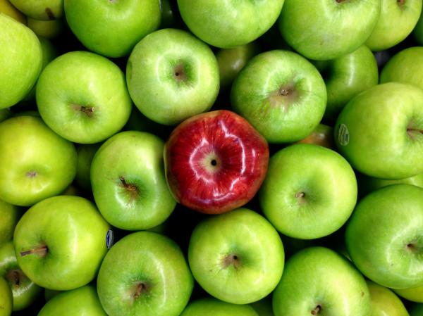 Red apple