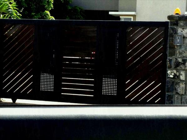 Red Steel Gate