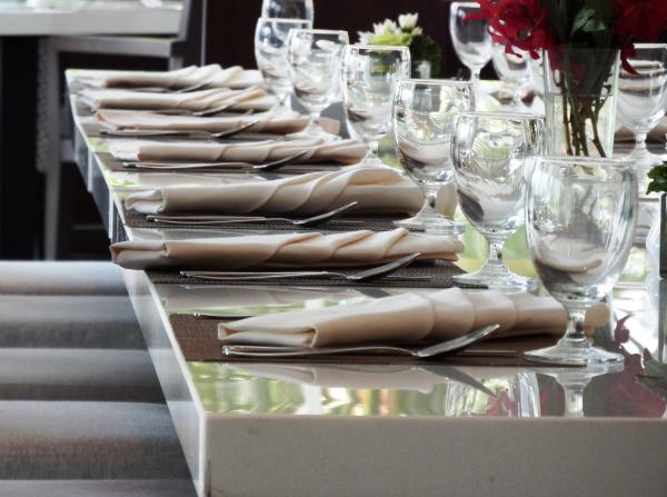 Restaurant Fine Dining Table