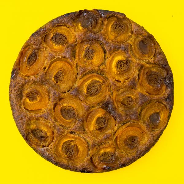 Round Baked Cake