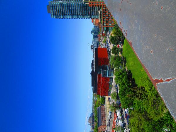 Scanning Toronto skyline D 2017 06 07 -j