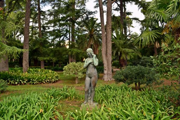 Sculpture of a Girl