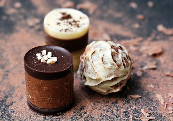 Shallow Focus Photography of Chocolate Tube
