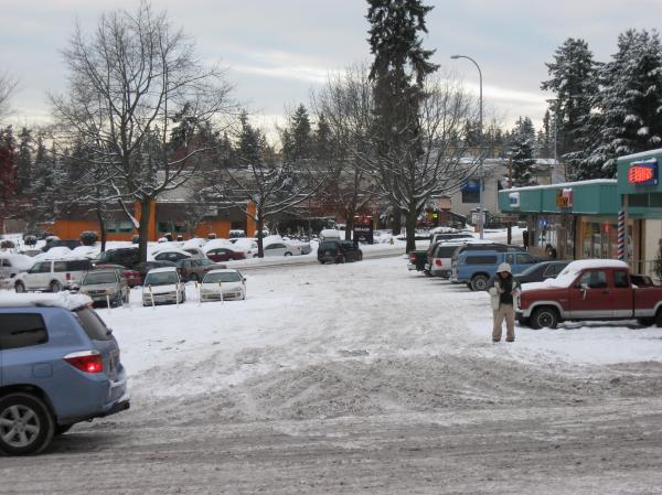 Shopping center in snow in Bellevue