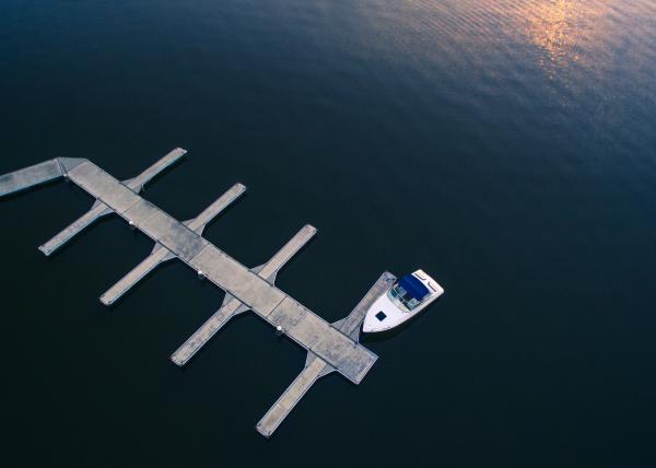 Single Yacht