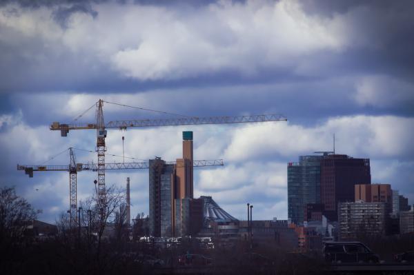 Skyline seen from Monumentenbruecke, Schoeneberg