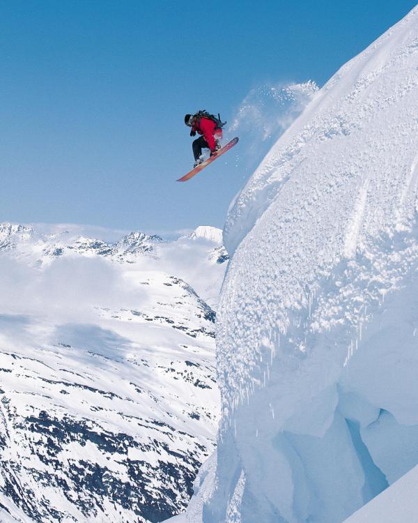 Snowboarder