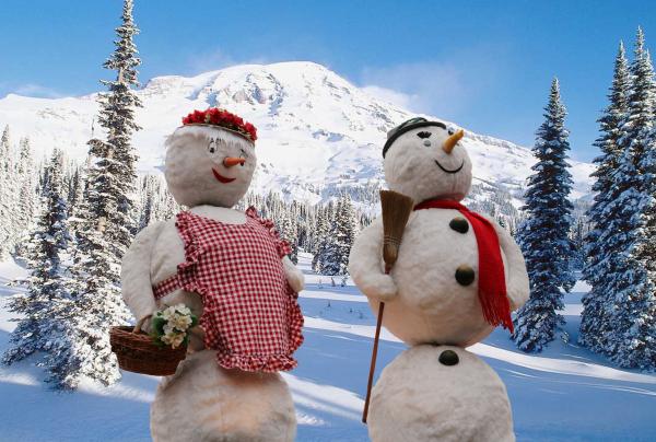 Snowmen in Winter
