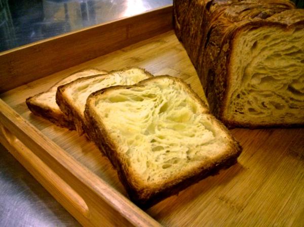 Sodium hydroxide croissant