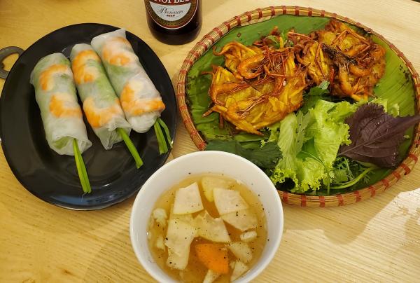 Spring Rolls & Shrimps 