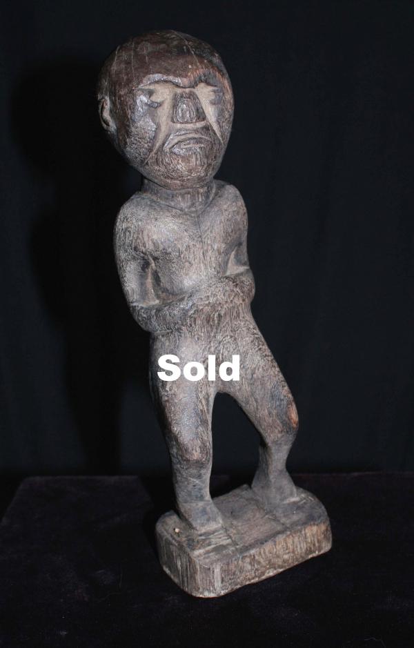 statue