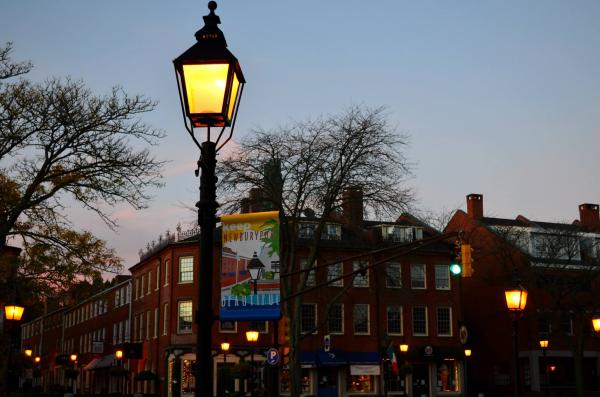 Street colonial lamps