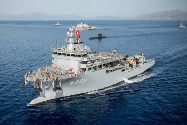 Submarine Rescue Ship TCG Alemdar (A582)