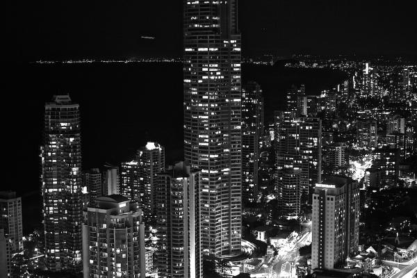 Surfers Paradise at night