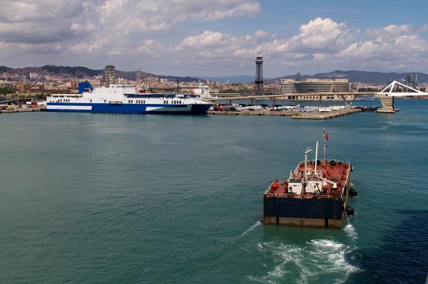 Tanker barge