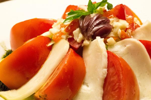 Tomato and Mozzarella Appetizer