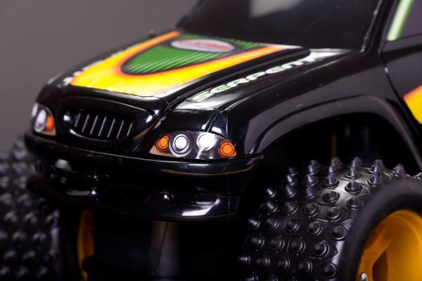 Toy car