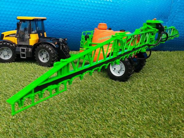 Trailed field sprayer