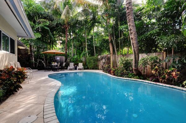 Tropical Pool