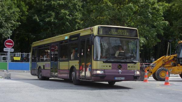 TUR - RVI Agora S n°207 - Ligne T