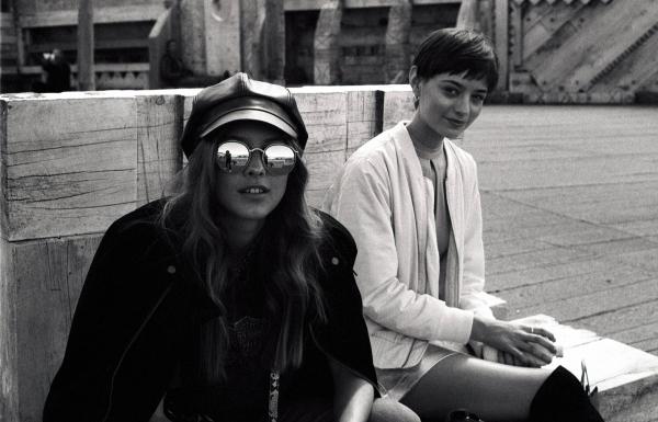 Two Random Chicks In Wellington