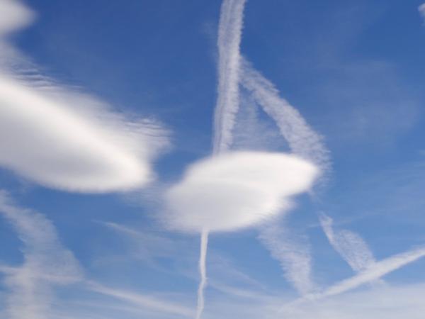 Vapor trails