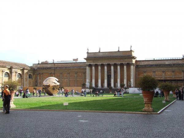 Vatican museum garden