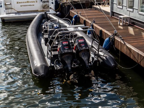 Very fast motor boat