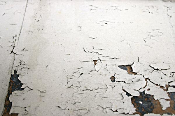White peeling pain