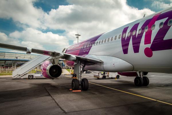 Wizzair Airbus A320 at Beauvais-Tille airport