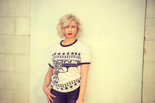 Woman Wearing White Crew-neck Shirt