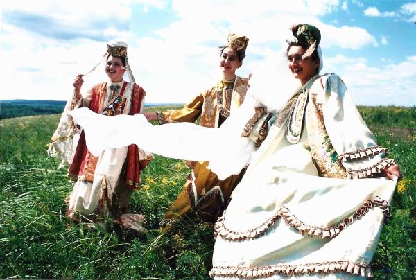 Women in traditional clothing