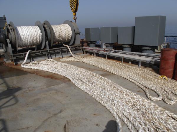 Work at sea, mooring operation