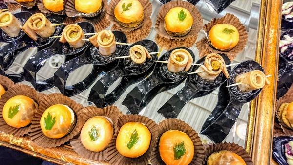 Yellow and Green Cupcakes