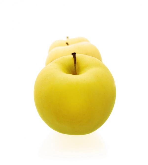 Yellow apples