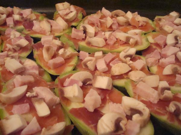 Zucchini, prosciutto, ham and mushrooms