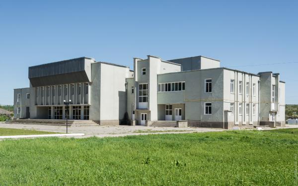 Дом культуры в Корлатенах (Рышканский район) / Casa de cultura Corlateni (raionul Riscani)