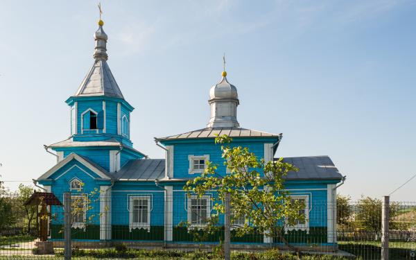 Церковь Св. Арханелов Михаила и Гавриила в Поповке (Фалештский район) / Biserica Sf. Arhangheli Mihail si Gavriil din Popovca (r-n Falesti)